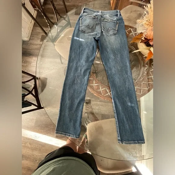 Silver Jeans Women's Straight Leg in Classic Blue - Picture 2 of 6